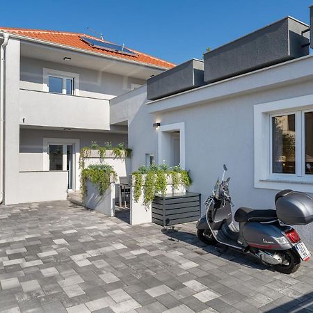 Villa Sogi Biograd Na Moru Exterior foto